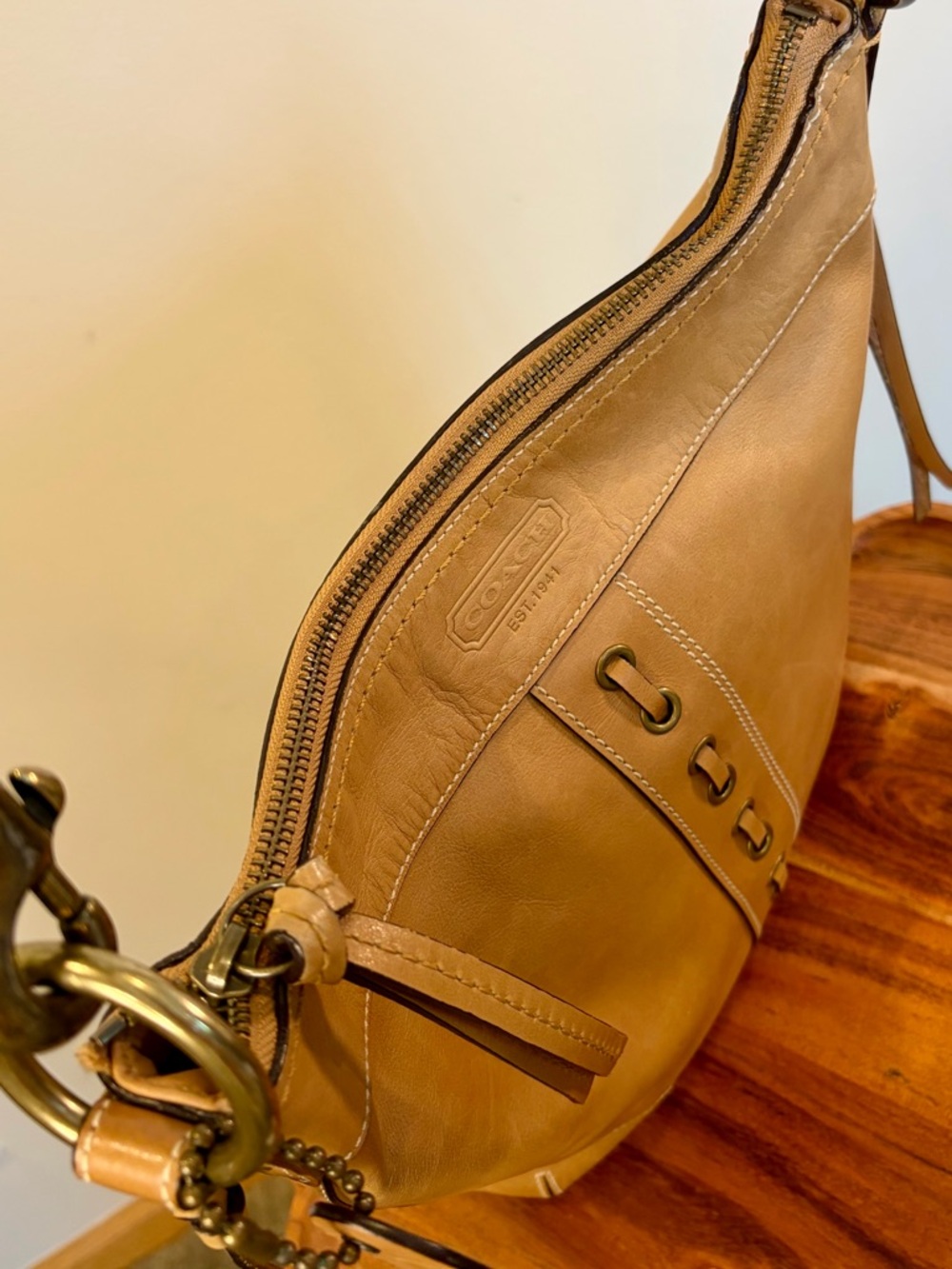 Vintage COACH Saddle Brown Chelsea Laced Shoulder Bag 10399 - Picture 8 of 17